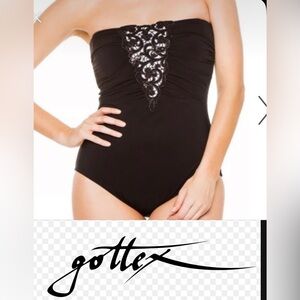 Gottex black bathsuit swimsuit one piece slimming
